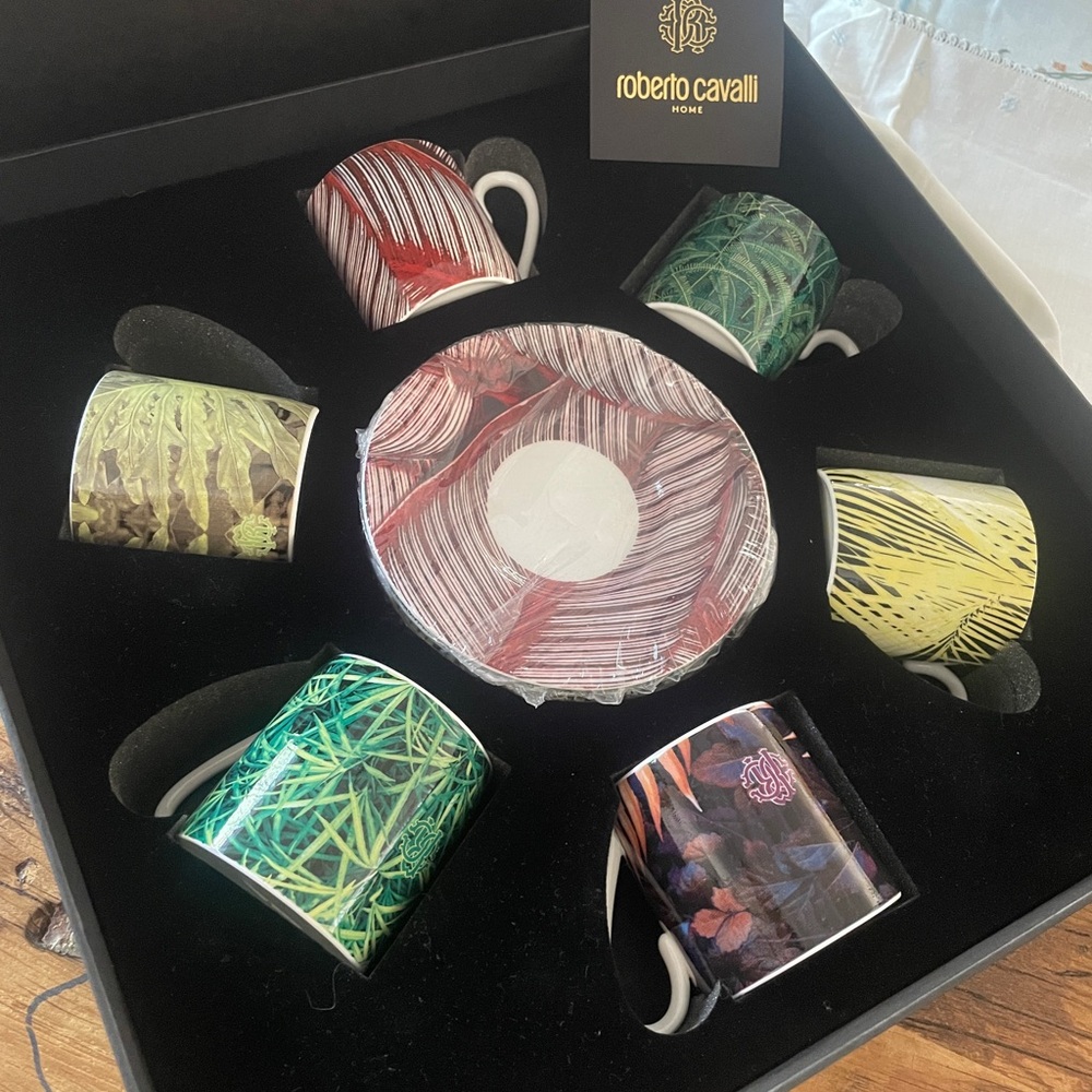 Roberto Cavalli Black Gift Box - Paradise Foliage Espresso Set